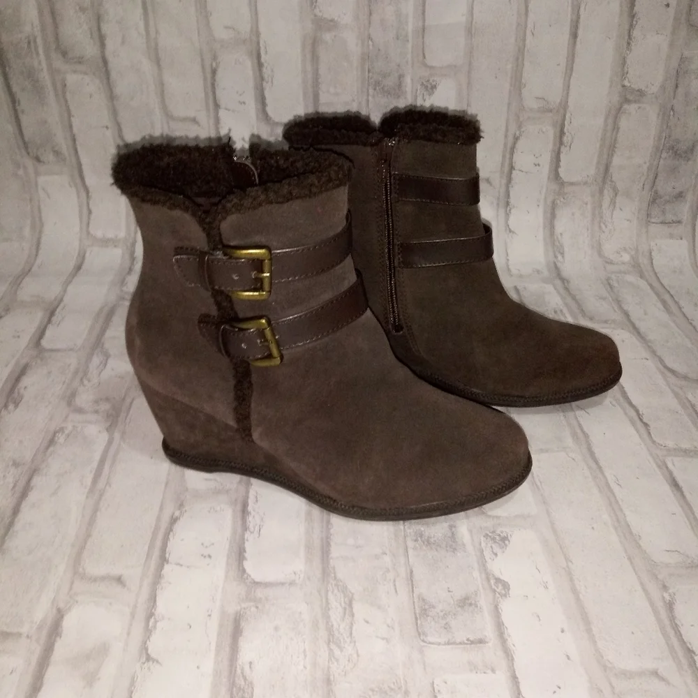 Solesenseability women brown suede wedge boots